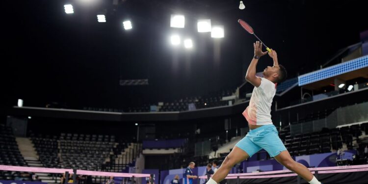 Equipe de badminton realiza treino em Paris: “Tentar a primeira medalha olímpica do Brasil”