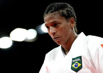 Rafaela Silva desabafa e revela que tentou se matar há três anos