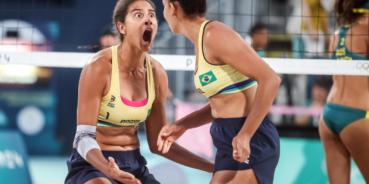 Ana Patrícia e Duda lutam muito e vão à final do vôlei de praia