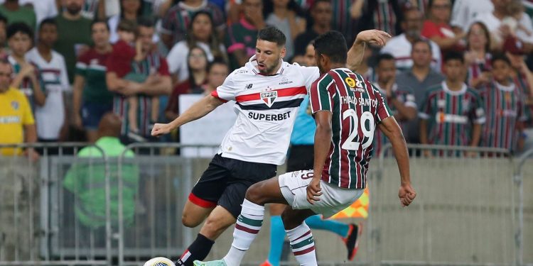 Fluminense 2 x 0 São Paulo: cumprir a regra e anular o jogo ou ter bom senso e deixar como está?