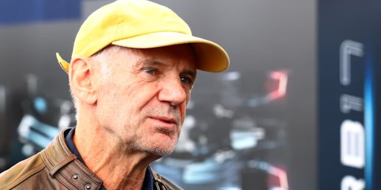 “Ferrari deveria ter se esforçado mais para contratar Newey”, diz Mansell