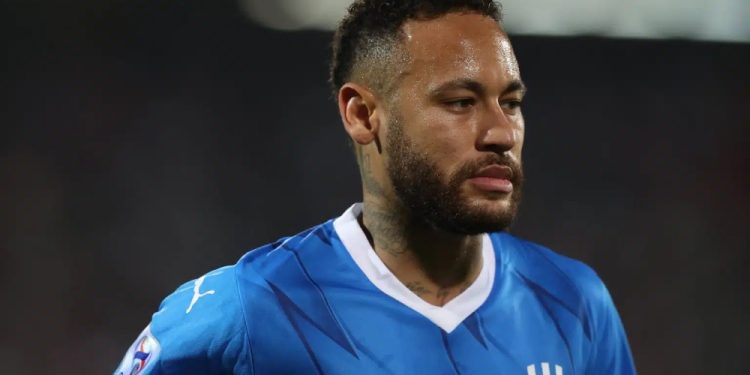 Neymar entra em campo pelo Al Hilal e volta a jogar após um ano afastado
