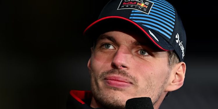Verstappen agradece erro de Hamilton e se diz surpreso por largar à frente de Norris em Las Vegas