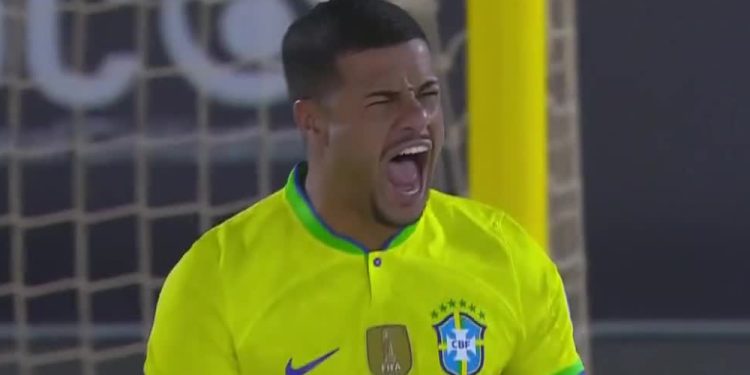Brasil vira no fim e vence o Japão em jogo emocionante no Neom Beach Games