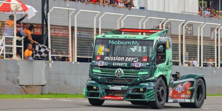 Felipe Giaffone vence em Curvelo e fica próximo do título da Copa Truck
