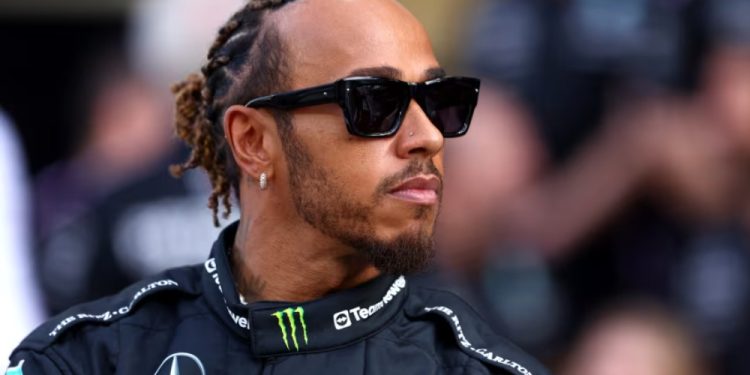 Mercedes homenageará Hamilton com nomes de fãs no carro do GP de Abu Dhabi
