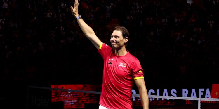 “Não estou cansado, mas meu corpo não quer mais jogar”, diz Nadal após adeus às quadras
