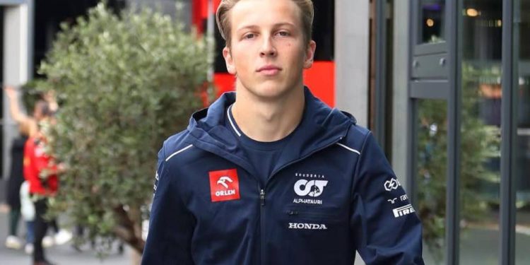 Campeão de F1 destaca arrogância de Lawson e avisa: “Se ele pressionar Verstappen, haverá atritos”