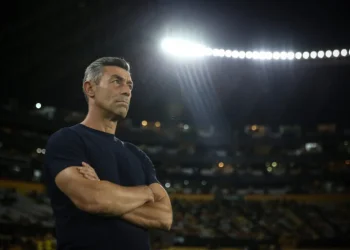 Ex-Bragantino, Pedro Caixinha é o novo técnico do Santos