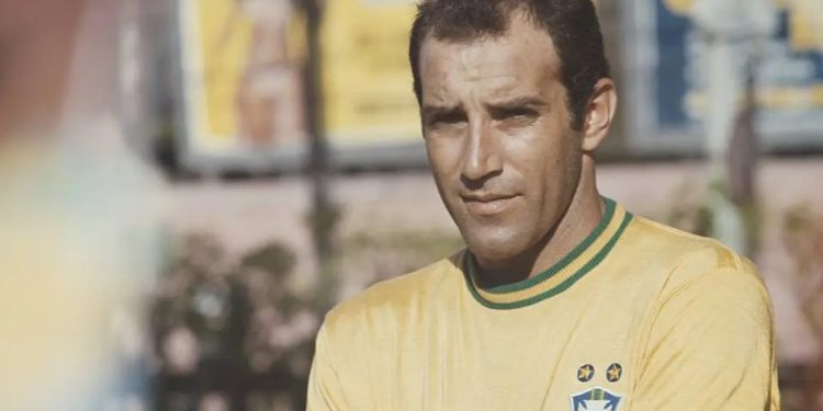 Gérson, o Canhotinha de Ouro, completa 84 anos