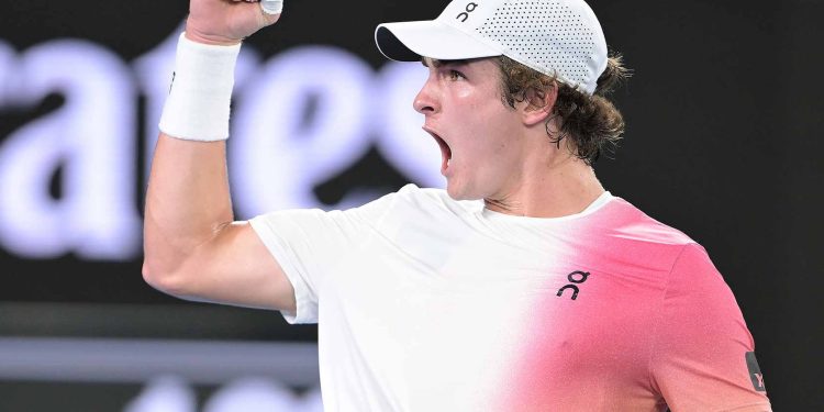 Fonseca é o assunto do momento no Australian Open e recebe elogios de Alcaraz e Djokovic