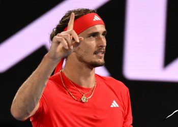 Zverev estreia com vitória fácil em Melbourne de olho em primeiro título de Grand Slam