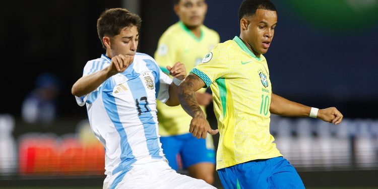Brasil enfrenta a Argentina pelo título do Sul-Americano Sub-20