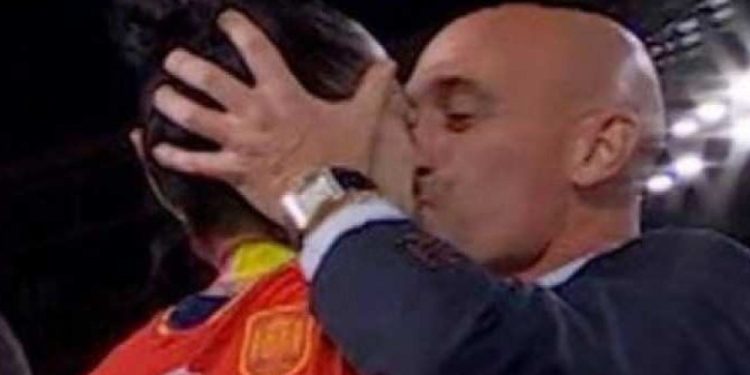 “Me senti desrespeitada”, diz Jenni Hermoso em julgamento de Rubiales