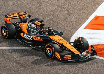 Piastri vence o GP da Arábia Saudita e assume liderança da F1; Bortoleto chega em 18º