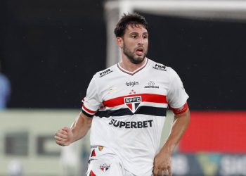 Calleri rompe ligamento do joelho e deve perder o restante da temporada