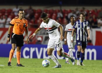 Bobadilla, do São Paulo, é multado pela Conmebol por xenofobia