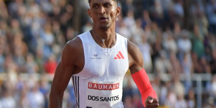 Alison dos Santos fica em segundo em etapa da Diamond League na Suécia