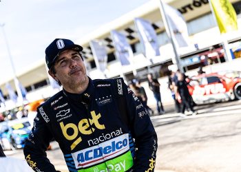 Recordista de poles no Velopark, Cacá Bueno mira etapa livre de problemas na Stock Car