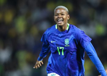 Jhonson agradece carinho de Marta e celebra primeiro gol pela seleção: “Vivo um sonho”