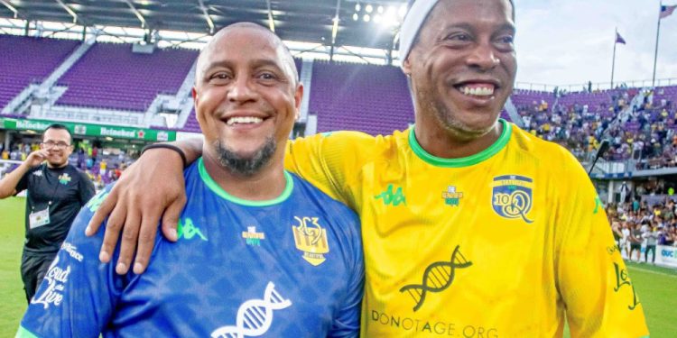 Ronaldinho x Roberto Carlos: The Beautiful Game terá transmissão do BandSports neste sábado