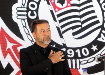 Augusto Melo e ex-dirigentes do Corinthians viram réus no caso VaideBet