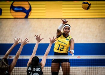 Ana Cristina passa por cirurgia no joelho e desfalca a seleção na VNL e no Mundial