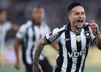 Botafogo vence a LDU na Libertadores com gol relâmpago
