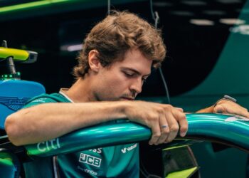 Drugovich avalia treino com a Aston Martin na Hungria: “Não dá para dar 100%”