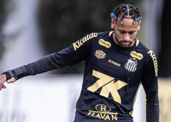 Vanderlei Luxemburgo critica comportamento de Neymar: “Não aceita ser cobrado por ninguém”