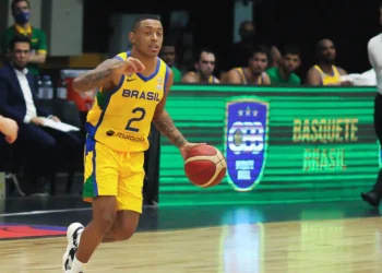 Petrovic define 13 jogadores que disputarão a Copa Latina de basquete