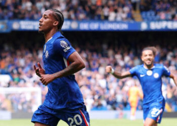 Convocado por Ancelotti, João Pedro marca em vitória do Chelsea sobre o Fulham