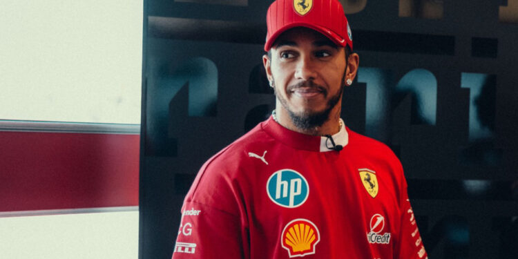 Hamilton revela surpresa com vida na Ferrari: “Não é nada do que eu esperava”
