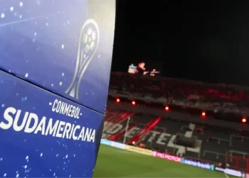 Independiente bane 25 pessoas de frequentar estádio após confusão em partida da Sul-Americana