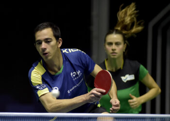 Calderano e Takahashi avançam às oitavas de final nas duplas no Smash da China