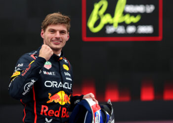 Verstappen celebra vitória dominante em Baku: “Fim de semana foi incrível”