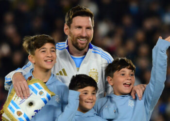 Messi brilha em possível despedida da seleção em casa: “Terminar assim aqui é o que sempre sonhei”