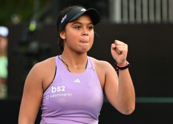 Naná dá show no SP Open e conquista sua primeira vitória na WTA aos 15 anos