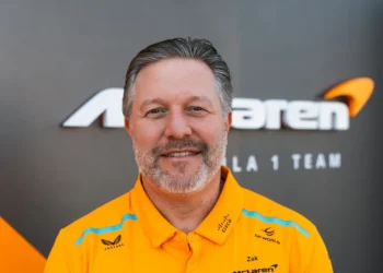 Brown confirma venda de McLaren por R$ 22 bilhões: “Já está tudo acertado”