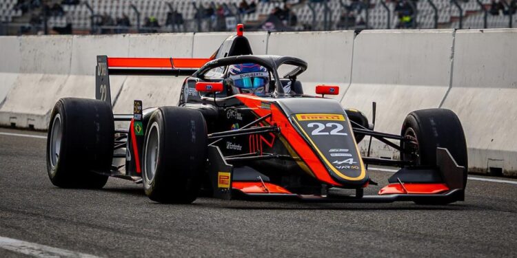 Garantido na F3, Pedro Clerot disputa última etapa da FRECA e agradece equipe Van Amersfoort