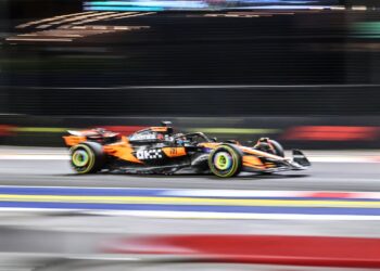 Piastri lidera o TL2 para o GP de Singapura; Bortoleto fica em 15º