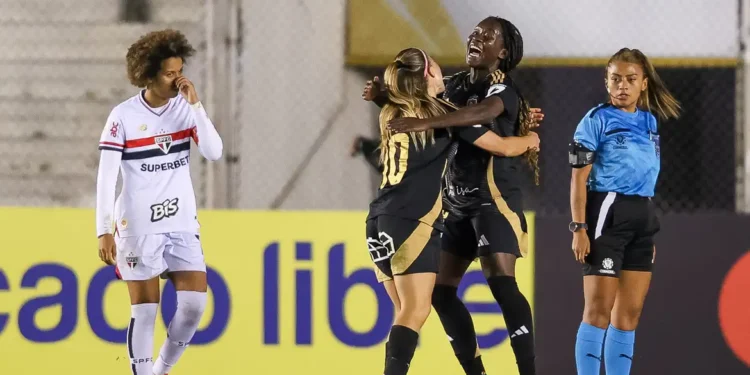 São Paulo é derrotado e se complica na Libertadores Feminina