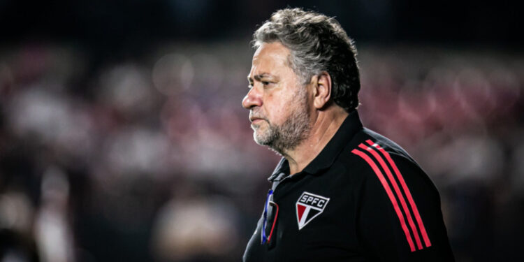 Casares culpa mudança no calendário por ausência do Morumbi na reta final da temporada