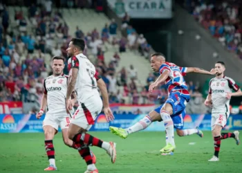 Flamengo tropeça e Palmeiras pode abrir vantagem na liderança do Brasileirão