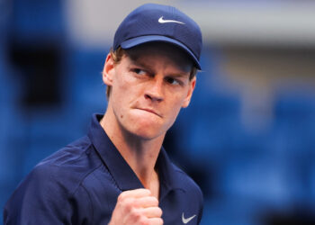 Sinner domina Alcaraz, é bicampeão do Six Kings Slam e leva prêmio milionário