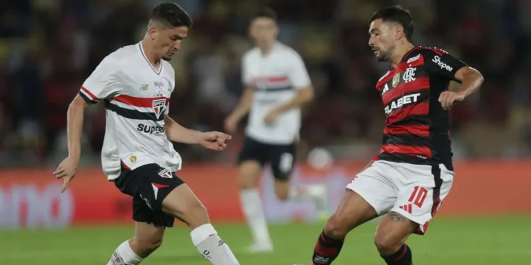Em busca da liderança no Brasileirão, Flamengo enfrenta o São Paulo