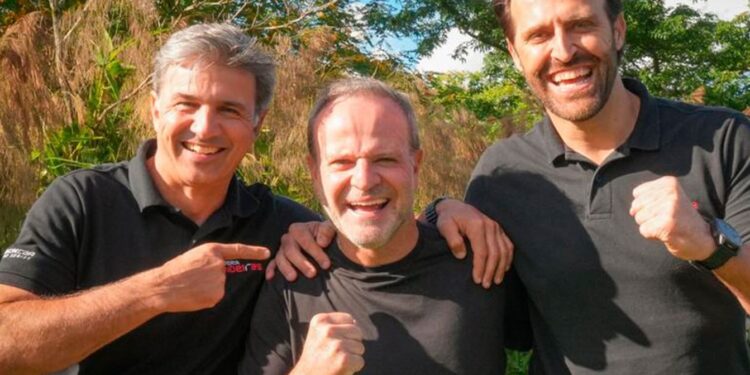 Rubens Barrichello vai disputar temporada 2026 da Stock Car com a Scuderia Bandeiras