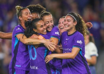 Luana celebra primeiro gol após se curar de câncer: “Nada é impossível”