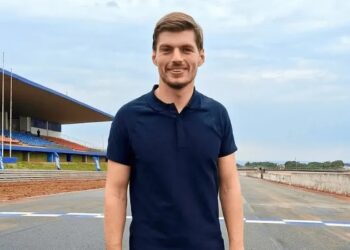 Verstappen elogia Autódromo de Brasília em visita com o sogro, Nelson Piquet