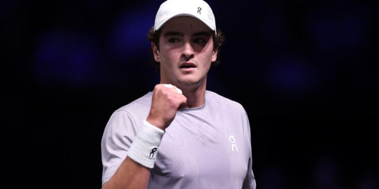 João Fonseca atinge 24ª posição na ATP e alcança melhor ranking da carreira